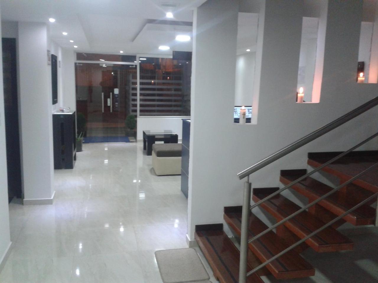Illari Hotel Riobamba Exterior photo
