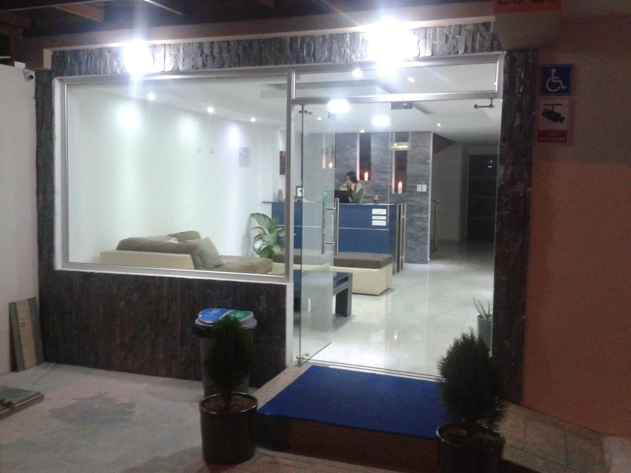 Illari Hotel Riobamba Exterior photo
